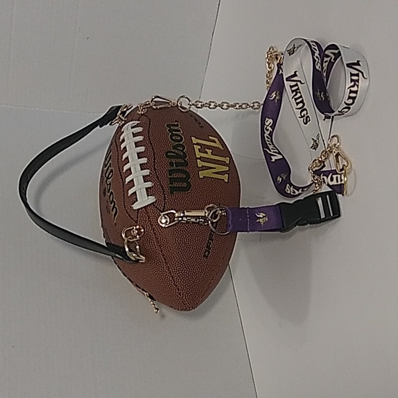 HANDMADE Football Purse (MINNESOTA VIKINGS) 🏈 - Picture 10 of 17